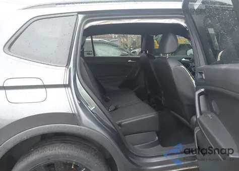 2020 Volkswagen Tiguan 2.0T Se/2.0T Se R-Line Black/2.0T Sel z USA, uszkodzony, nr VIN 3VV2B7AX4LM165513